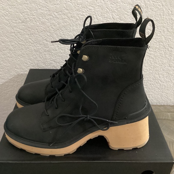 SOREL Hi-Line Waterproof Lace-Up Boot (Women) 9M - Picture 4 of 12